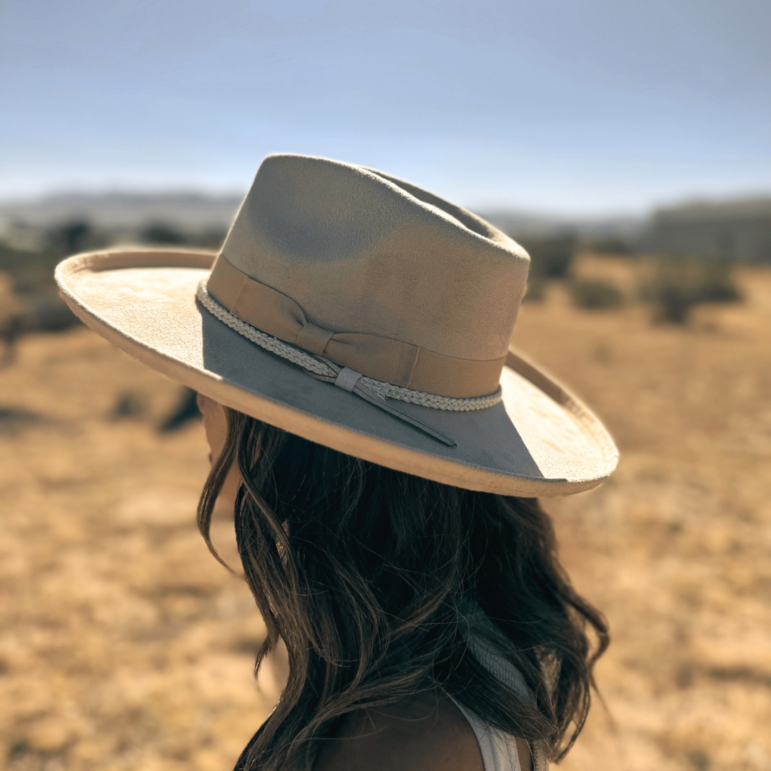 Brooke Curled Pencil Brim w/ Accessories