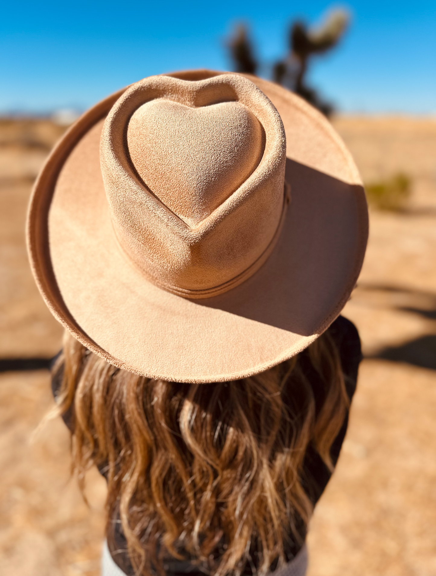 Taylor Pencil Curled Brim Sweetheart Crown- Taupe